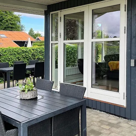Holiday home Lxii *